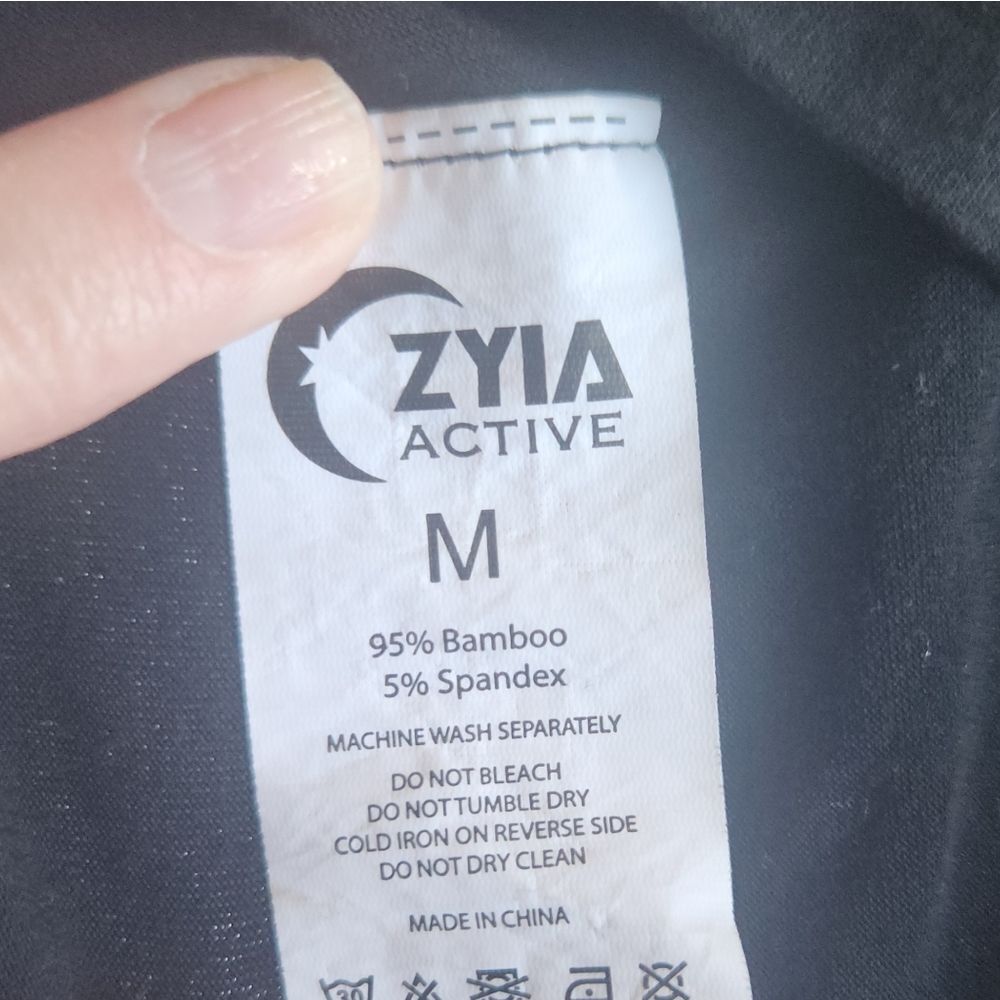 T62  Zyia Active black athletics activate long sleeved top Size Medium - Picture 15 of 15